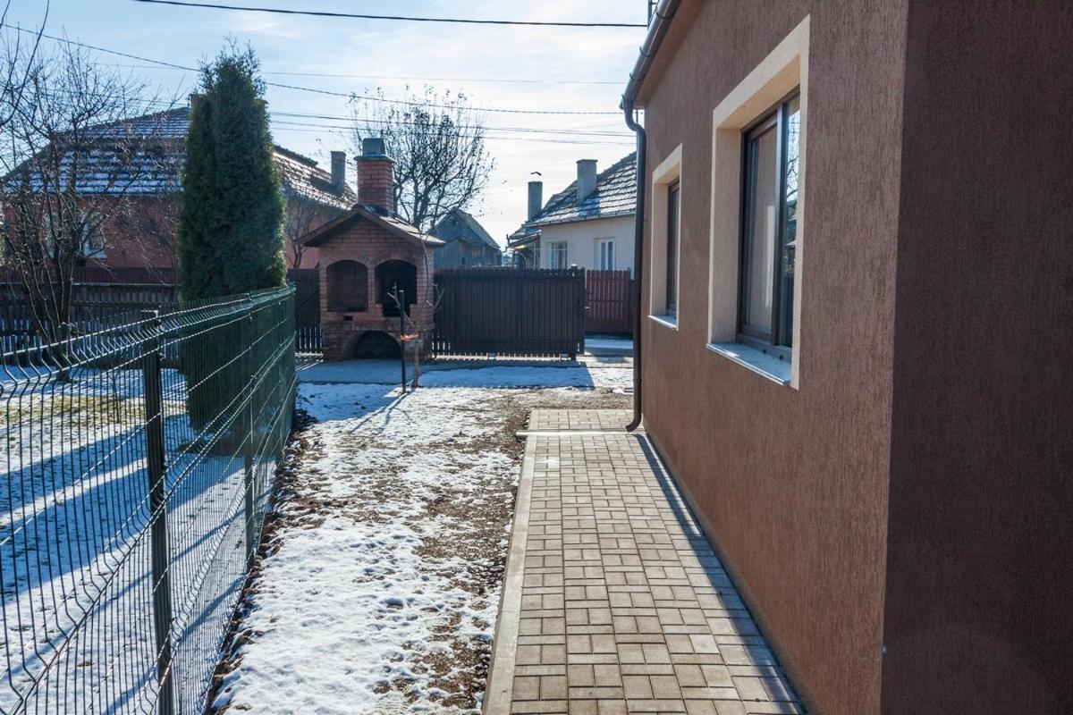 Eross Kulcsoshaz Villa Lăzarea Exterior foto