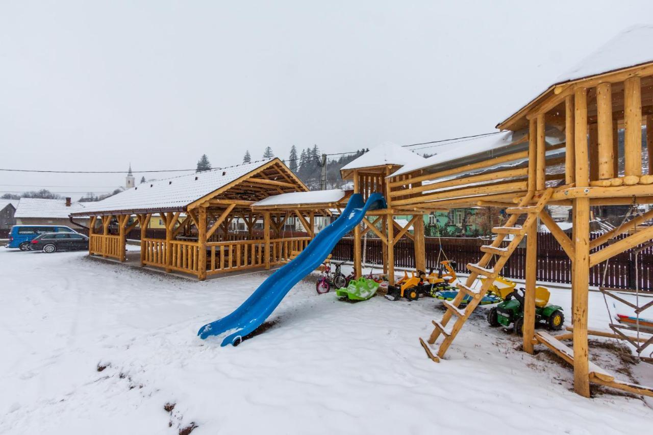Eross Kulcsoshaz Villa Lăzarea Exterior foto
