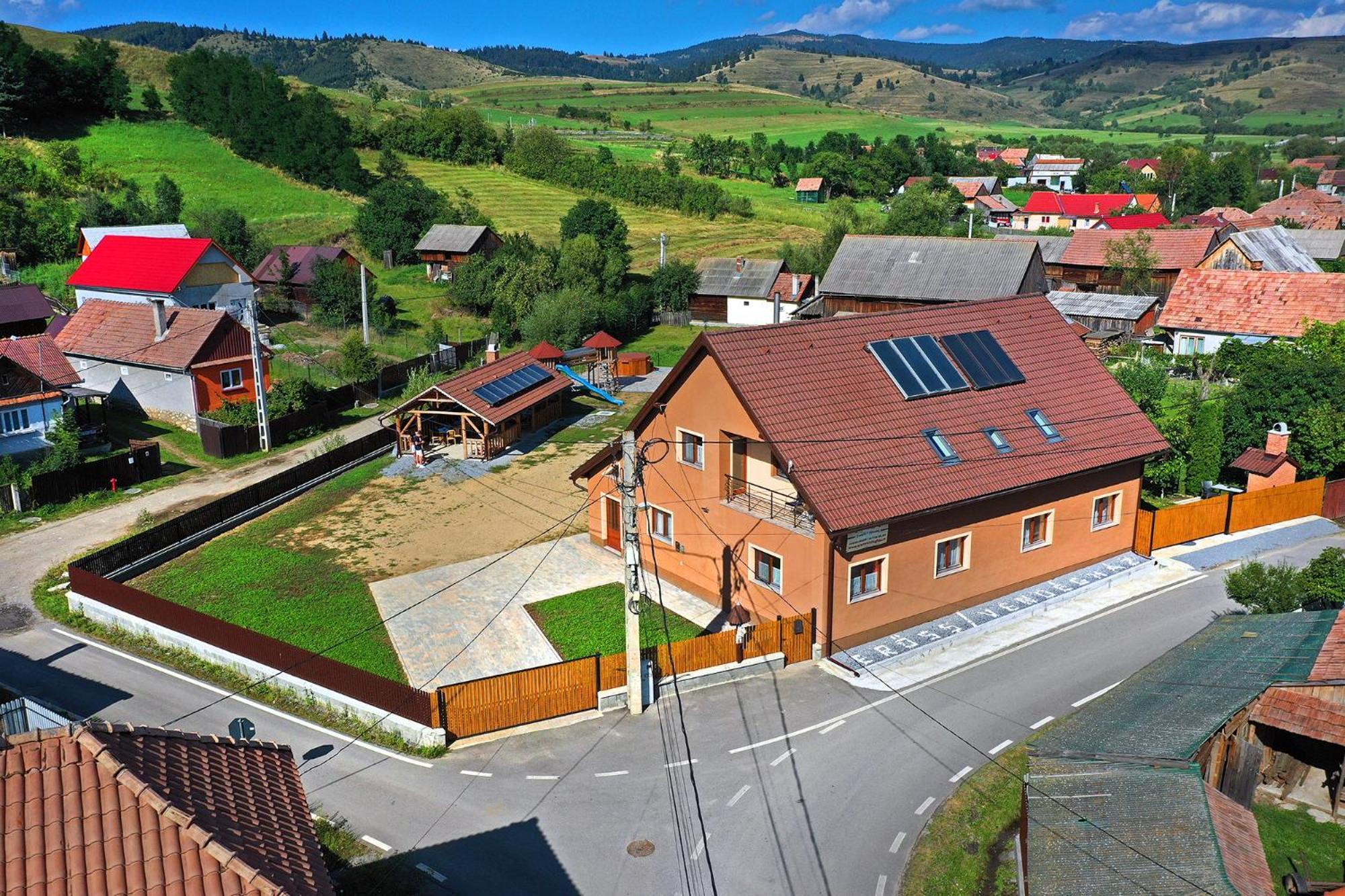 Eross Kulcsoshaz Villa Lăzarea Exterior foto