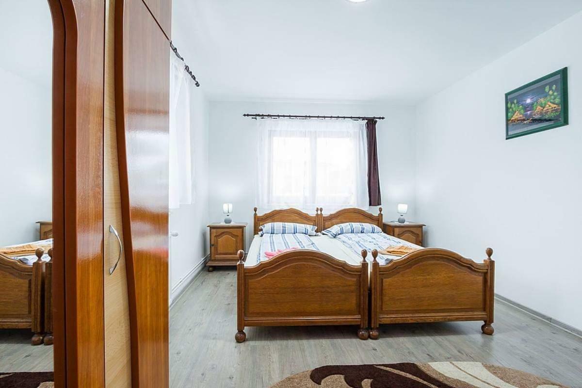Eross Kulcsoshaz Villa Lăzarea Exterior foto
